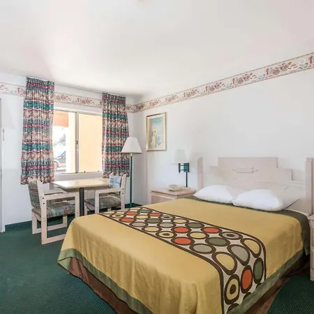 Hotel Super 8 By Wyndham Cottonwood Esterno foto